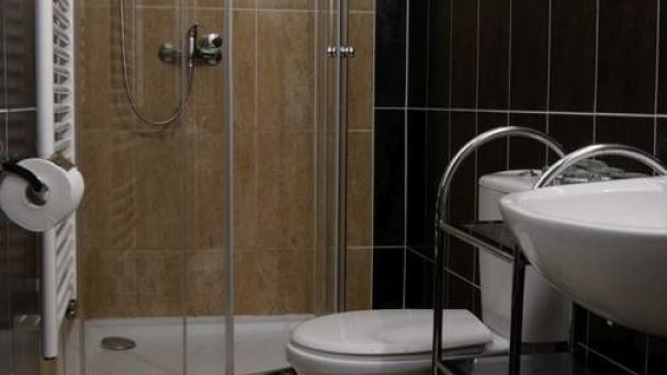 Penzión pod čerešňou, Penzión Sedliacky dvor a Penzión Šipošov dvor Štúrovo 38
