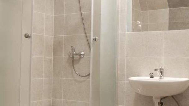 Penzión pod čerešňou, Penzión Sedliacky dvor a Penzión Šipošov dvor Štúrovo 43