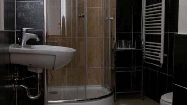 Penzión pod čerešňou, Penzión Sedliacky dvor a Penzión Šipošov dvor Štúrovo 46