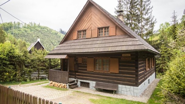 Chalupa pri potôčiku Oščadnica 8
