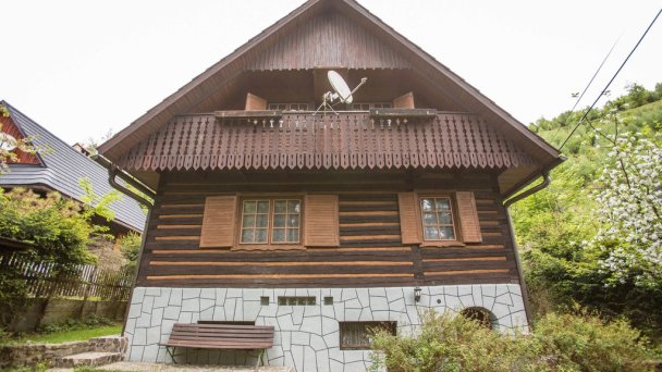 Chalupa pri potôčiku Oščadnica 11