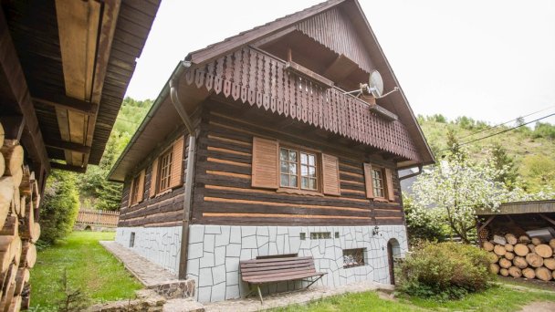 Chalupa pri potôčiku Oščadnica 12