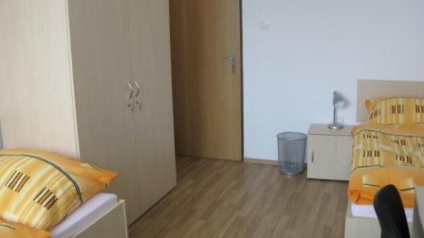 Uninova Hostel Bratislava Rača 12