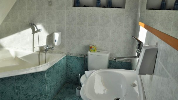 Hotel Orlan Bratislava 12
