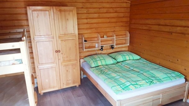 U starej mamy Podhájska 31