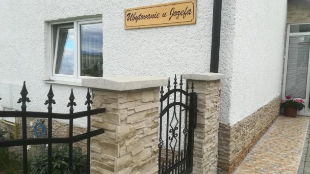 Hotele w pobliżu Joseph Szczyrba 11