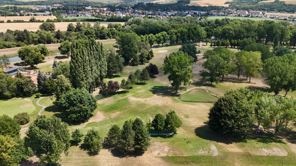 golfové ihrisko v Piešťanoch - pohľad z dronu